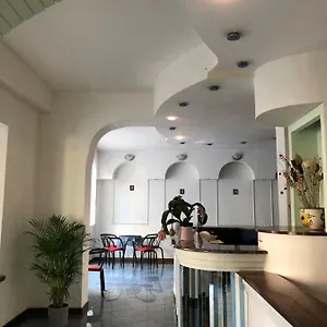 https://villa-elisa-rimini.riccione-hotels.org