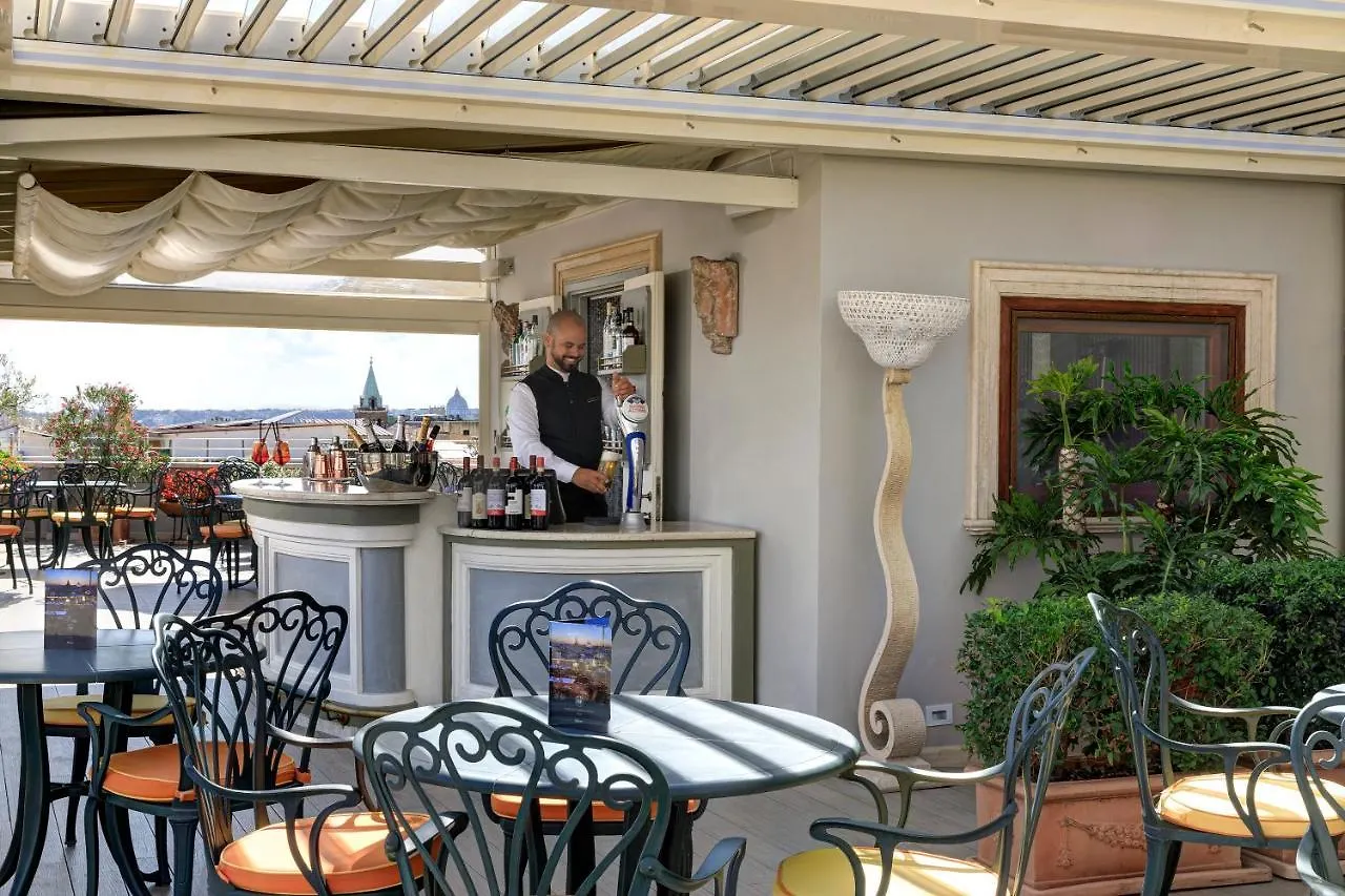 Marcella Royal Hotel - Rooftop Garden Рим