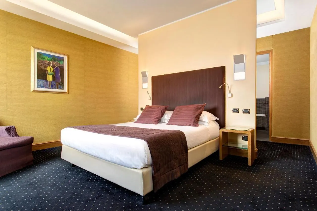 Marcella Royal Hotel - Rooftop Garden Рим