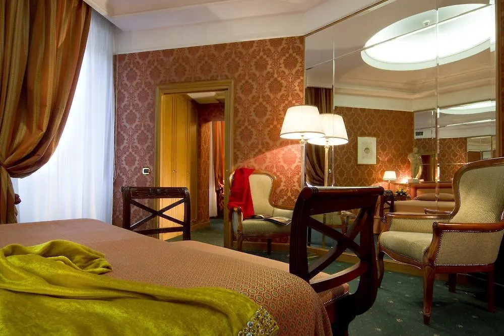 Marcella Royal Hotel - Rooftop Garden Рим