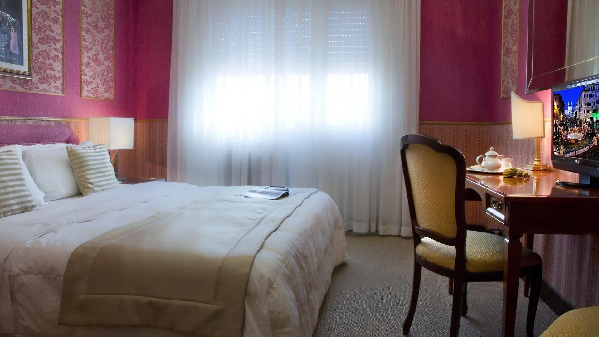 Marcella Royal Hotel - Rooftop Garden Рим