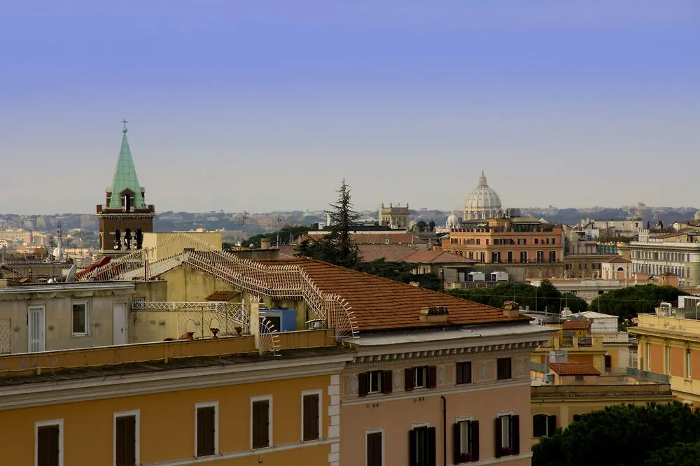 Marcella Royal Hotel - Rooftop Garden Рим